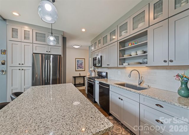 18 Forget Me Not Meadows, Fairview, NC 28730
