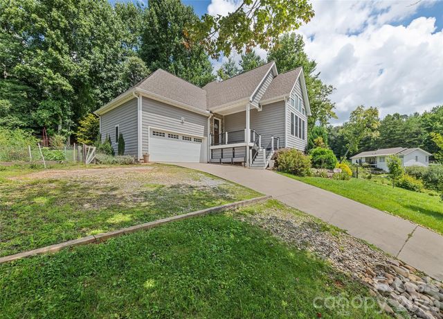 18 Forget Me Not Meadows, Fairview, NC 28730