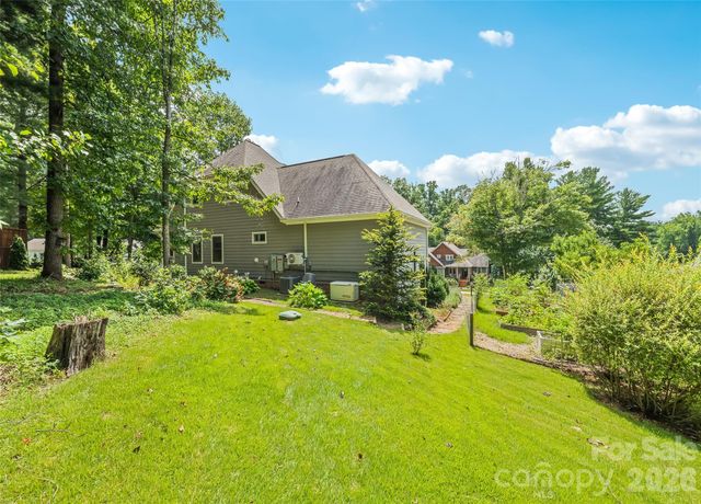 18 Forget Me Not Meadows, Fairview, NC 28730