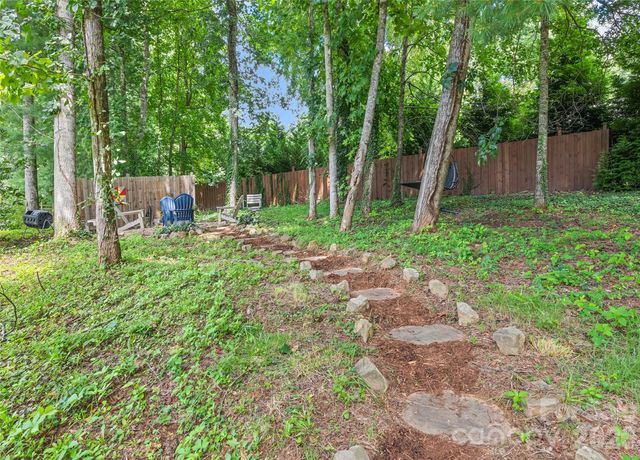 18 Forget Me Not Meadows, Fairview, NC 28730