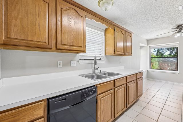 3211 Brookview Drive, Corinth, TX 76210