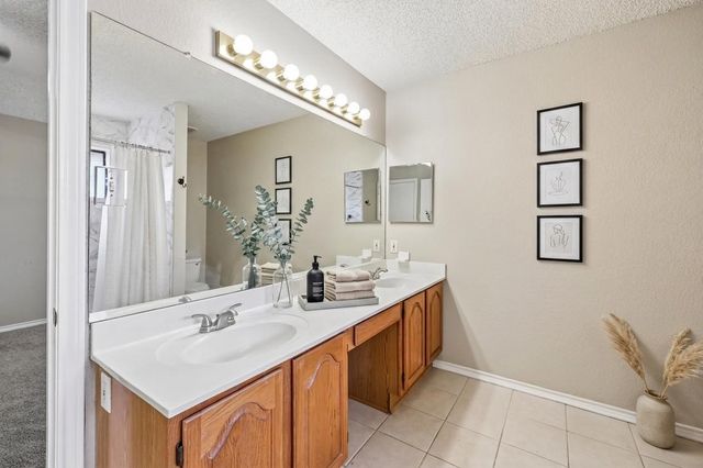 3211 Brookview Drive, Corinth, TX 76210
