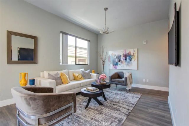 330 Salem 304, Glendale, CA 91203