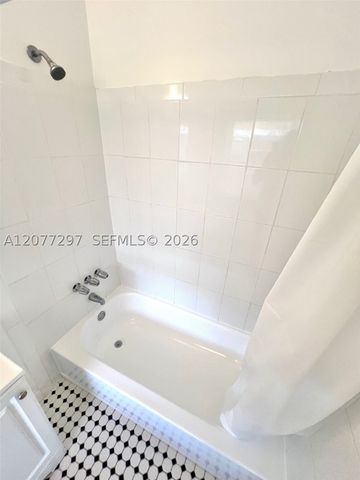 700 NE 85th St 14, Miami, FL 33138