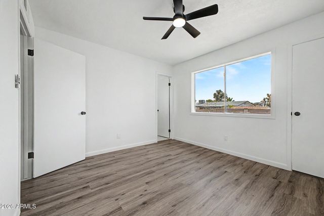 913 W SAINT JOHN Road, Phoenix, AZ 85023