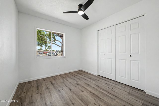 913 W SAINT JOHN Road, Phoenix, AZ 85023