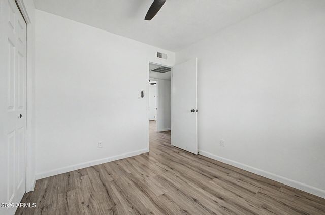 913 W SAINT JOHN Road, Phoenix, AZ 85023