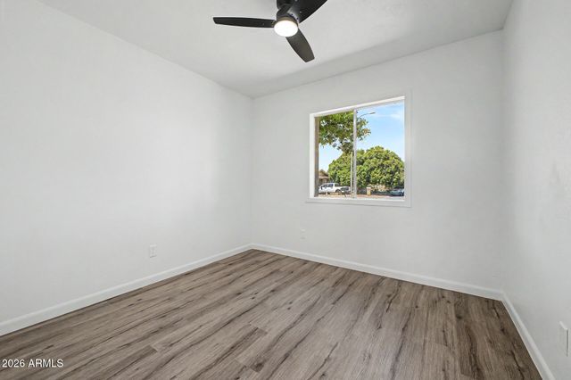 913 W SAINT JOHN Road, Phoenix, AZ 85023