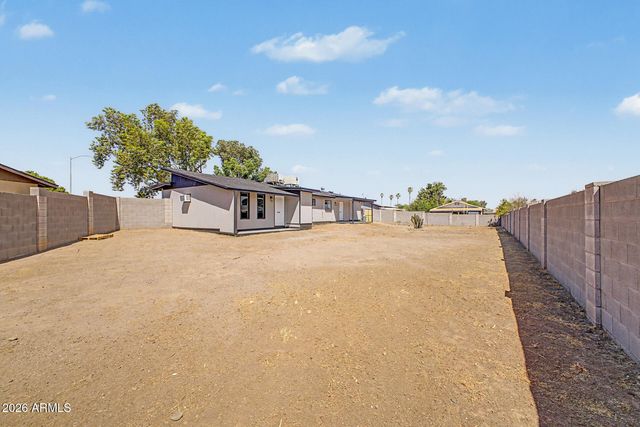 913 W SAINT JOHN Road, Phoenix, AZ 85023