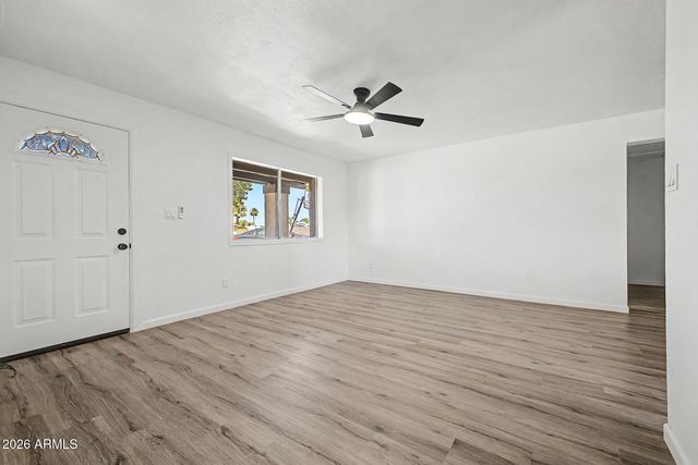 913 W SAINT JOHN Road, Phoenix, AZ 85023