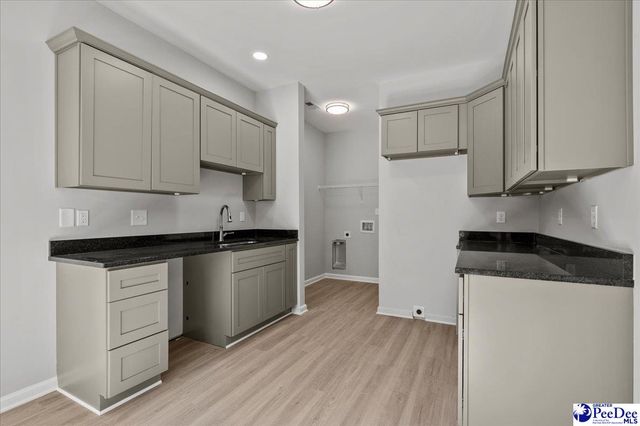 559 E Pine Street, Florence, SC 29506