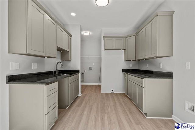 559 E Pine Street, Florence, SC 29506