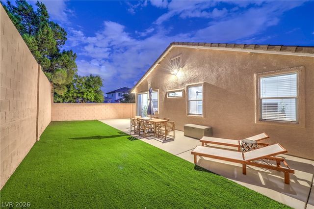 10762 Flame Vine Court, Las Vegas, NV 89135