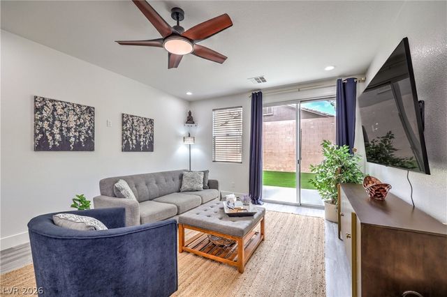 10762 Flame Vine Court, Las Vegas, NV 89135