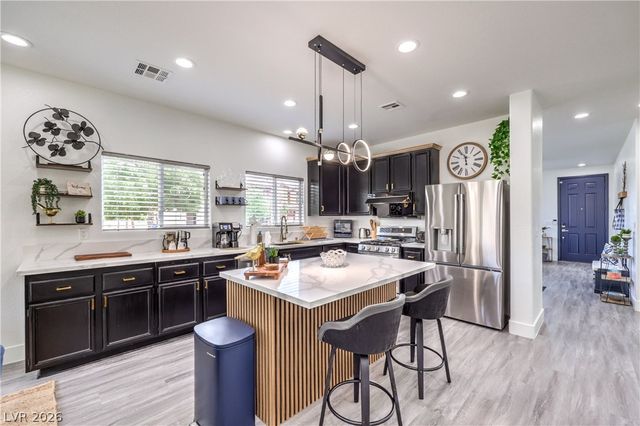 10762 Flame Vine Court, Las Vegas, NV 89135