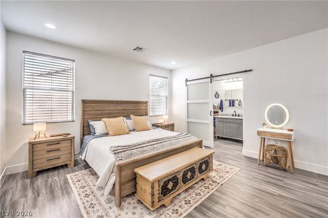 10762 Flame Vine Court, Las Vegas, NV 89135