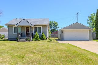 22488 Piper Avenue, Eastpointe, MI 48021