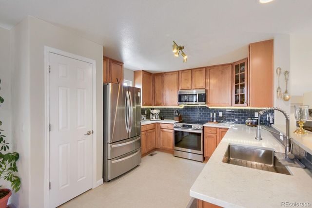 7526 S Quatar Way, Aurora, CO 80016