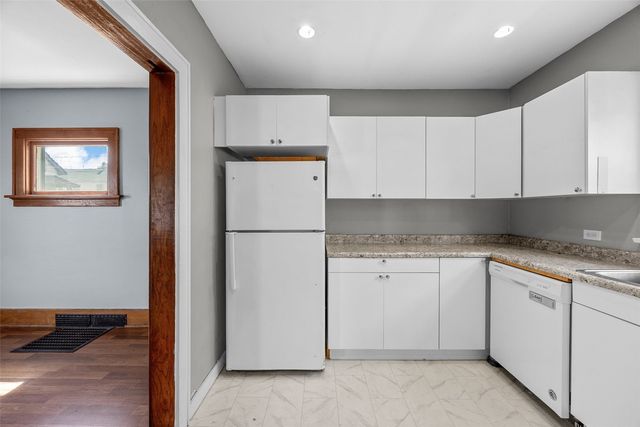 1751 Higley Avenue SE, Cedar Rapids, IA 52403