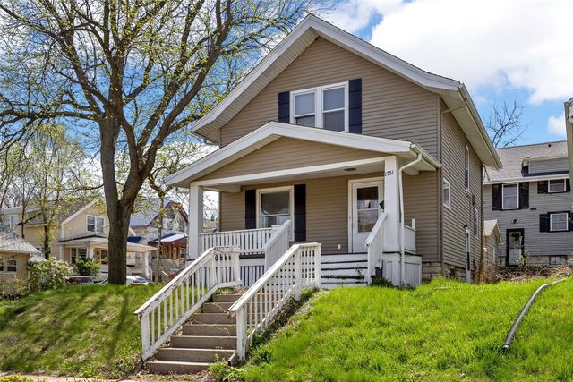 1751 Higley Avenue SE, Cedar Rapids, IA 52403