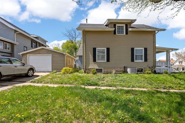 1751 Higley Avenue SE, Cedar Rapids, IA 52403