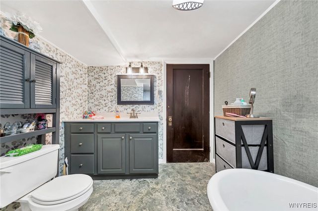 446 Jefferson Avenue, Evans, NY 14006