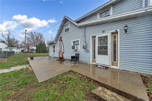 446 Jefferson Avenue, Evans, NY 14006