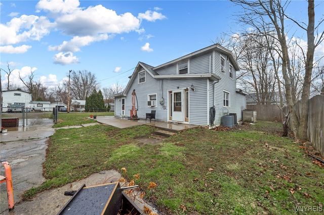 446 Jefferson Avenue, Evans, NY 14006