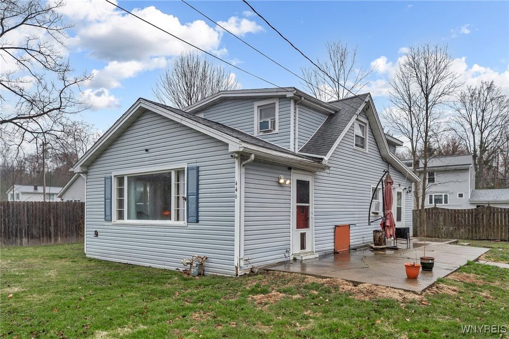 446 Jefferson Avenue, Evans, NY 14006