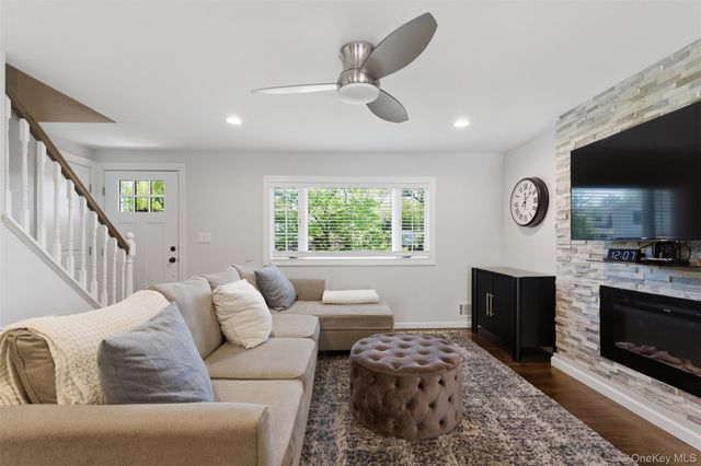 20 Glenside Drive, New City, NY 10956