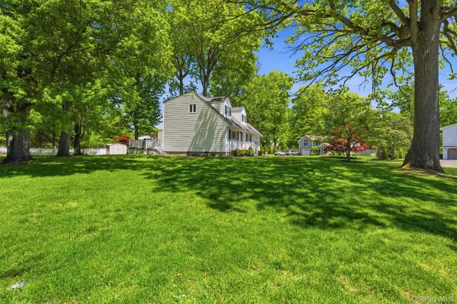 20 Glenside Drive, New City, NY 10956