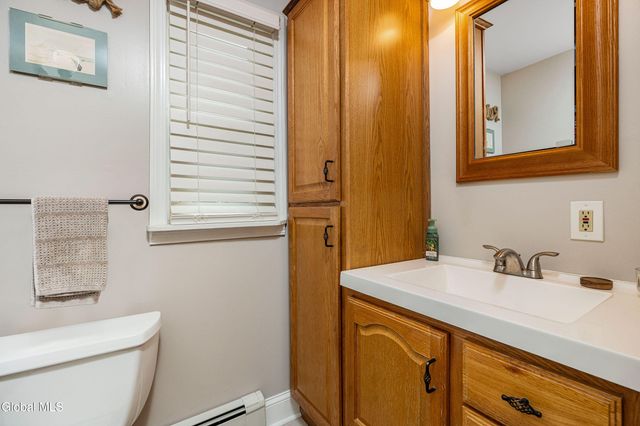 1297 Floral Avenue, Rotterdam, NY 12306