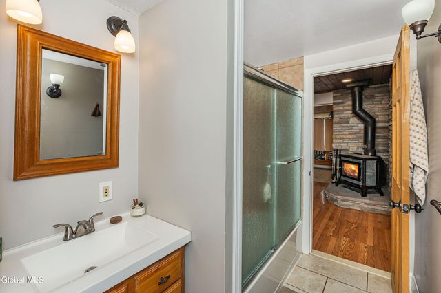 1297 Floral Avenue, Rotterdam, NY 12306