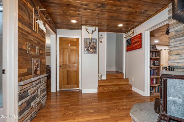 1297 Floral Avenue, Rotterdam, NY 12306