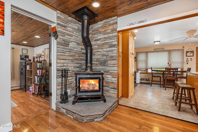 1297 Floral Avenue, Rotterdam, NY 12306