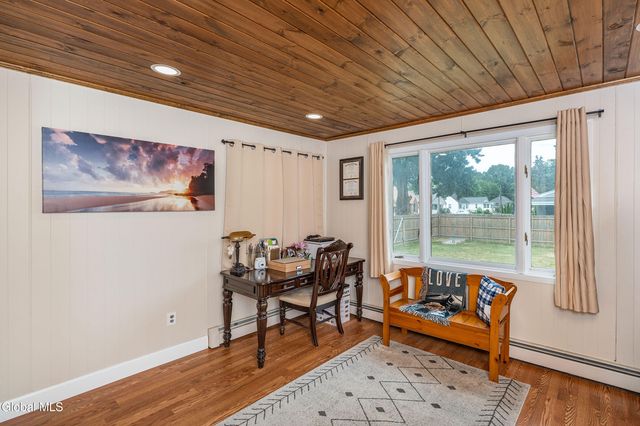 1297 Floral Avenue, Rotterdam, NY 12306