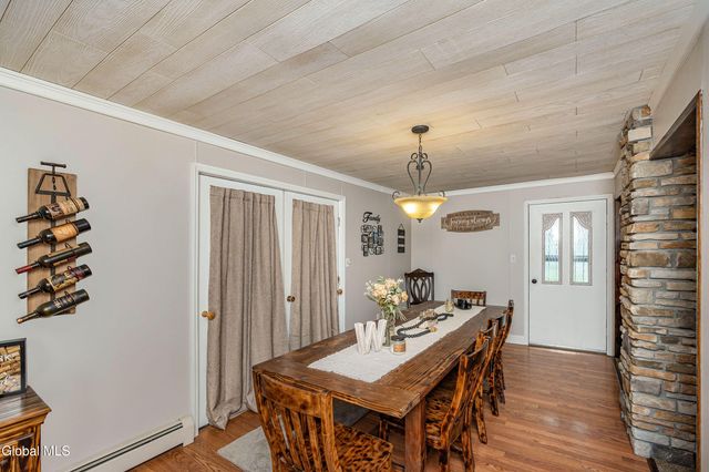 1297 Floral Avenue, Rotterdam, NY 12306