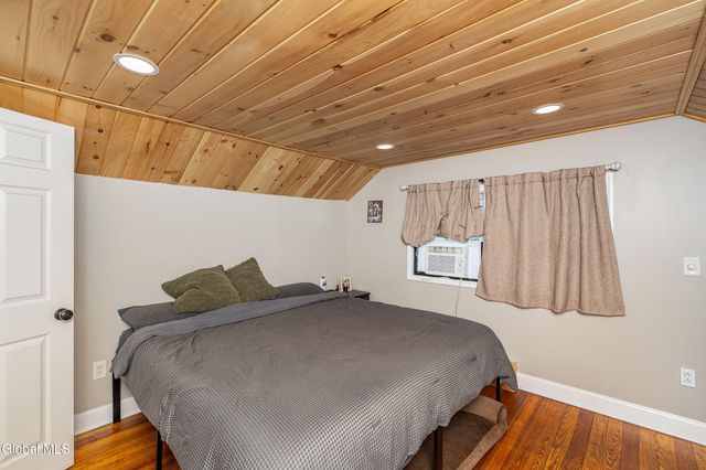 1297 Floral Avenue, Rotterdam, NY 12306