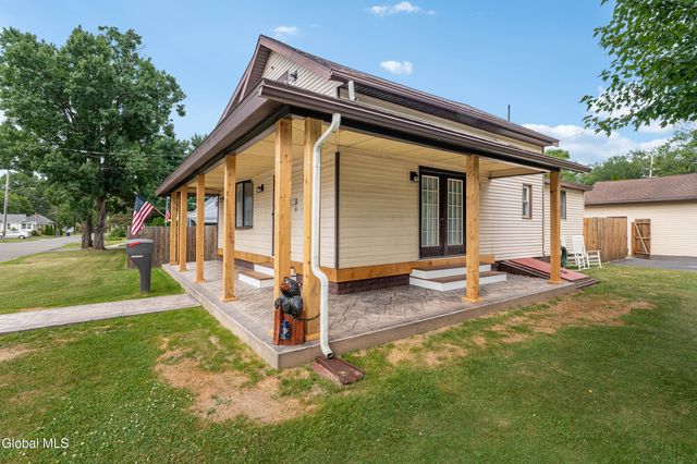 1297 Floral Avenue, Rotterdam, NY 12306