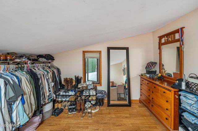 1297 Floral Avenue, Rotterdam, NY 12306