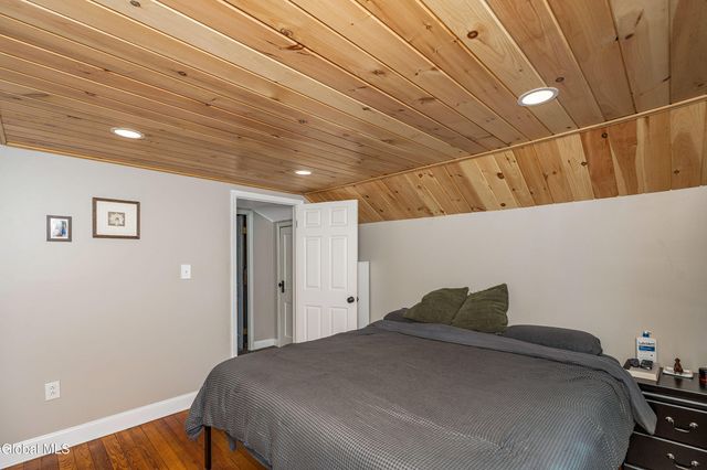 1297 Floral Avenue, Rotterdam, NY 12306