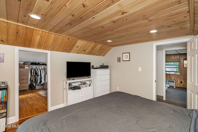 1297 Floral Avenue, Rotterdam, NY 12306