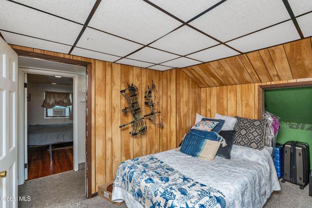 1297 Floral Avenue, Rotterdam, NY 12306