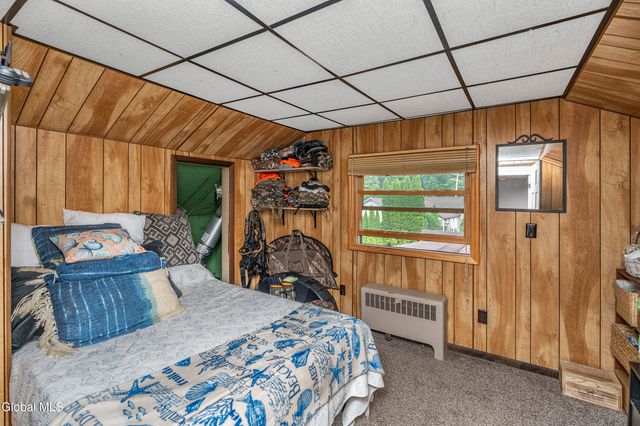 1297 Floral Avenue, Rotterdam, NY 12306