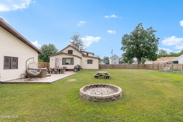 1297 Floral Avenue, Rotterdam, NY 12306