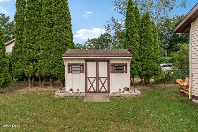 1297 Floral Avenue, Rotterdam, NY 12306