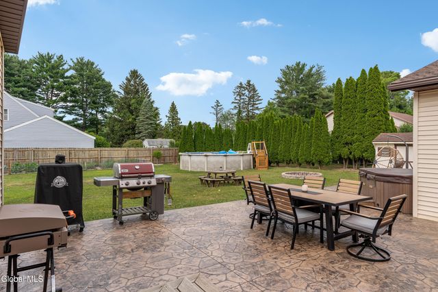 1297 Floral Avenue, Rotterdam, NY 12306