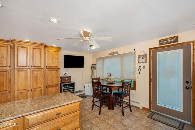 1297 Floral Avenue, Rotterdam, NY 12306