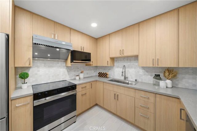 540 Fairview Avenue 27, Arcadia, CA 91007