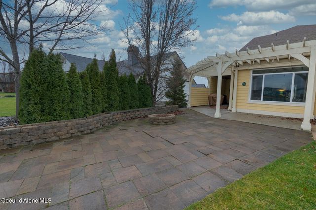 14071 N PRISTINE CIR, Rathdrum, ID 83858